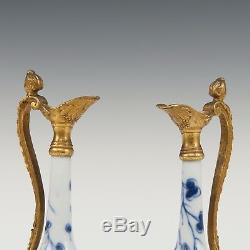 Jolie Paire De Vases En Porcelaine Chinoise B & W Du 18ème Siècle, D'époque Kangxi, Montés En Pichets