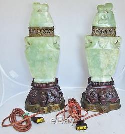 Paire De Chinois Antique Carved Archaic Style Serpentine Verte Et Bois Urne Lampes
