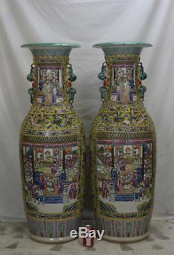 Paire De Vase Chinois En Porcelaine De Chine