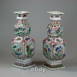 Paire De Vases Chinois En Porcelaine Verte, Kangxi (1662-1722)