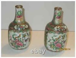 Paire de vases bouteille en porcelaine chinoise ancienne