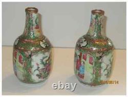 Paire de vases bouteille en porcelaine chinoise ancienne