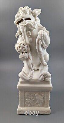 Porcelaine chinoise antique Foo Dog Blanc De Chine