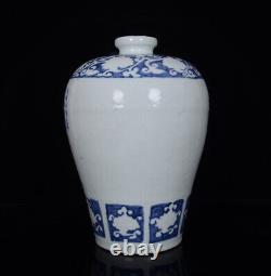 Porcelaine chinoise bleue et blanche Vase à motif exquis fait à la main 17763