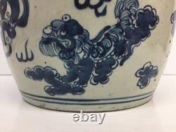 Pot Antique Chinois De Gingembre De Porcelaine Bleue Et Blanche