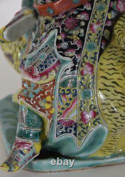 Qing Dynasty Caishen God Of Wealth Assis Sur La Statue De Porcelaine Chinoise De Tigre