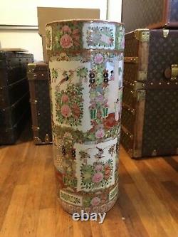 Rare Grand Antique Chinois Parapluie Stand Famille Rose Porcelaine Vase Poterie