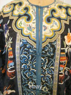 Robe Chinoise Bleue Marine Antique Du 19ème Siècle Avec Des Poignets Brodés Et Ourlet