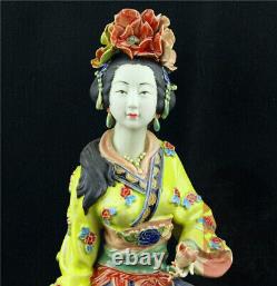 Statue de belle dame chinoise en céramique de porcelaine Wucai Xishi