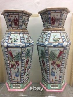 Super Rare! Une Paire De 19ème C. Vase Hexagonal Chinois De Famille-rose
