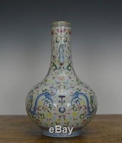 Superbe Vase Chinois En Porcelaine Fleurie Au Sol Émaillé Crème Chinoise