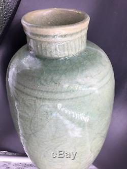 Un Chinois Longquan Celadon Vase Dynastie Ming