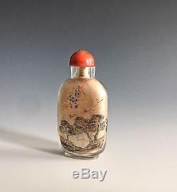 Une Bouteille De Tabac À Priser Peinte À L'intérieur De L'antique Chinoise Ex Sotheby's Label