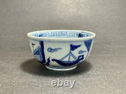 Une Paire De Rares Bols De Thé Chinois Antique Et Blanc De Porcelaine