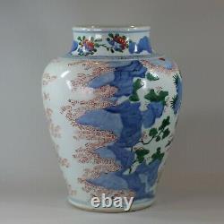 Vase De Baluster Wucai Chinois, Shunzi, (1644-1661)