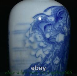 Vase bouteille chinois en porcelaine bleue et blanche de l'époque Qianlong représentant le général Guan Gong