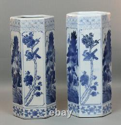 Vieille Paire De Vases Hexagonales De Porcelaine Bleu Chinois Et Blanc