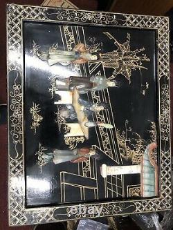 Vintage Black Laquer Chinese Scholars Cabinet Peint À La Main Avec Des Dessins Asiatiques