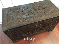Vintage MID Century Chinois Camphor Wood Lined Chest Blanket Trunk Table Basse